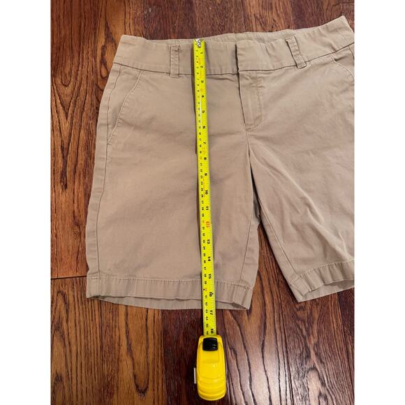 J Crew Chinos Ladies 6 Beige 9” Inseam Zip and Hook Closure Cotton and Elastane - Picture 6 of 8